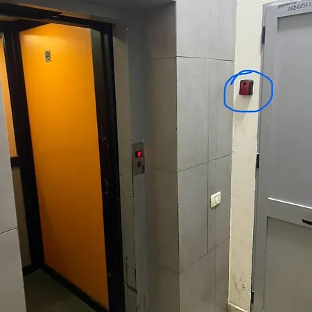 Elite 1 * Tirana