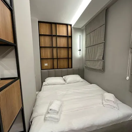 Elite 1 Apartment